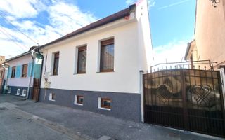 CASĂ DE VÂNZARE ÎN SIBIU TEREZIAN | 4 CAMERE | 2 BĂI | CURTE - Poză 1