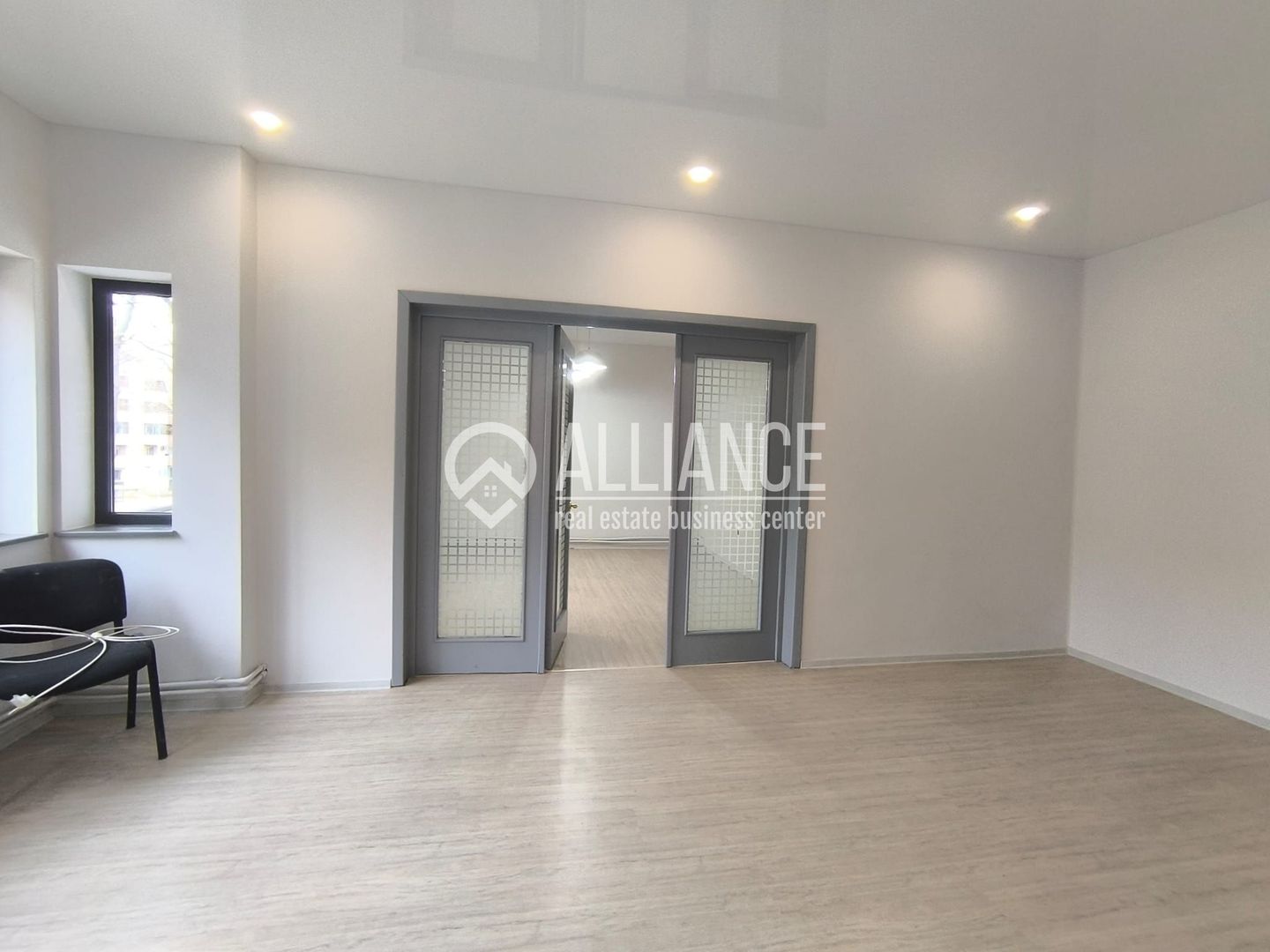 Capitol Bulevardul Mamaia Vila D+2E+M - Poză 10