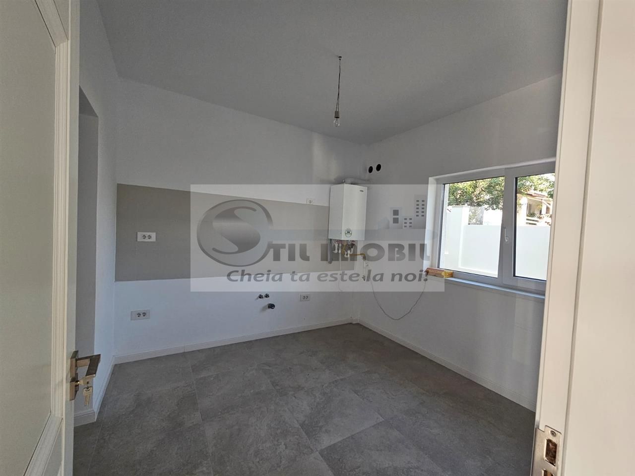 Duplex Exclusivist - P+2 - 100metri strada principala - Poză 3