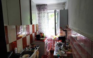 Urgent! Apartament cu 2 camere - Poză 2