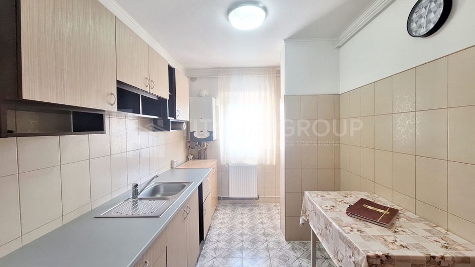 Apartament 3 camere, etaj intermediar, comision 0 - Poză 1