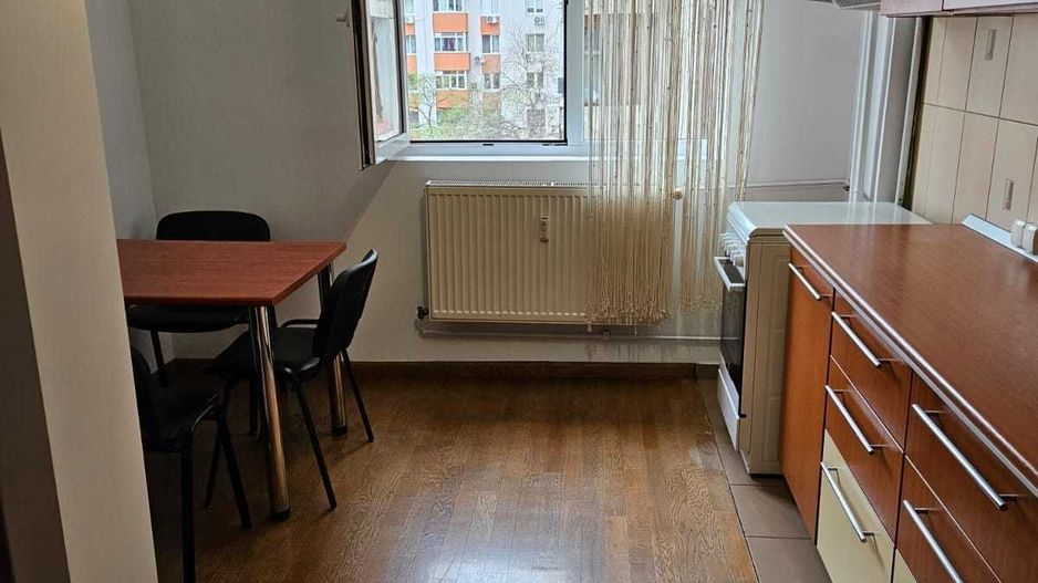 Apartament 3 camere de inchiriat, decomandat, parcare, Bulevardul Ghencea - Poză 1