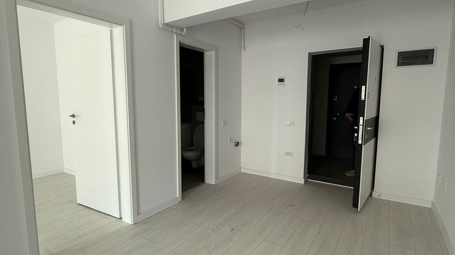 STUDIO-INCALZIRE PARDOSEALA,TRIPAN / COMPLEX CU PISCINA. METROU! - Poză 3