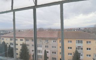 Apartament cu 2 camere | Balcon  |  Pivnita | zona Vasile Aaron - Poză 5