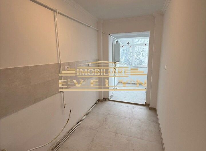 De vânzare apartament 2 camere – Pietonalul Unirii - Poză 5