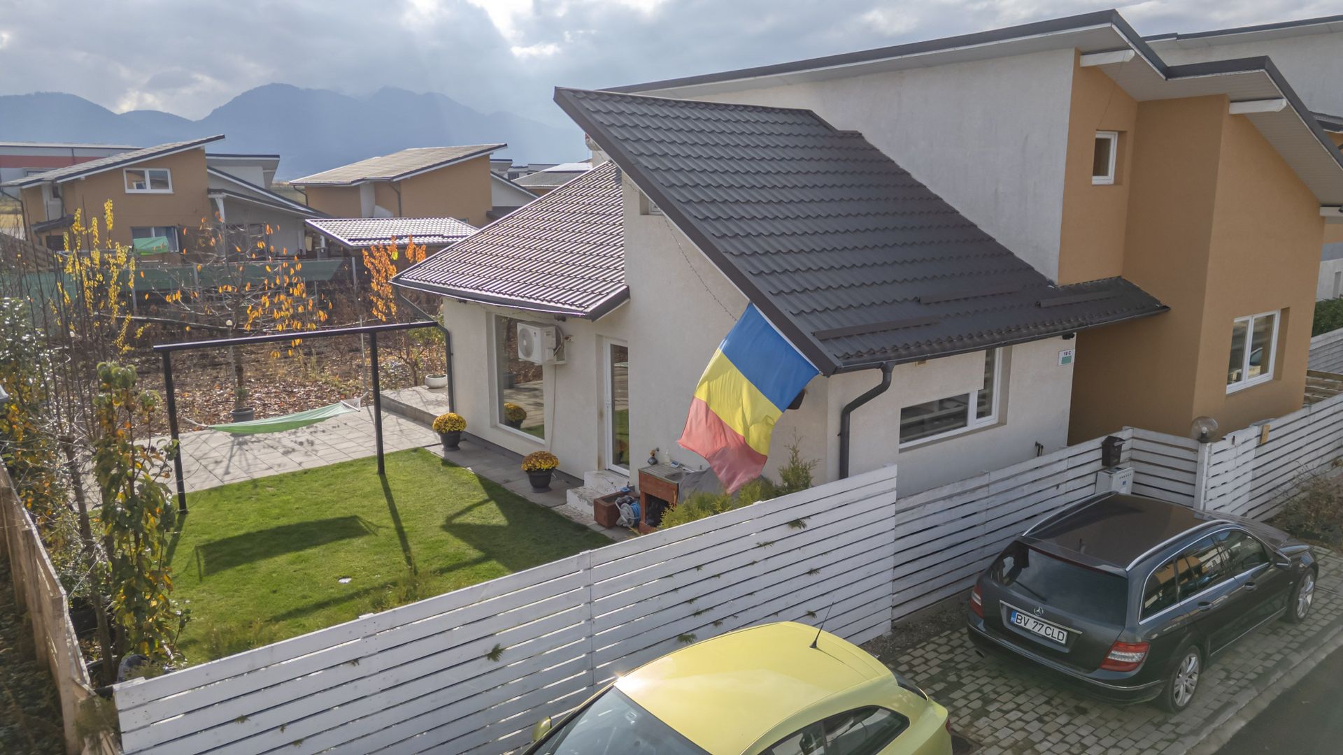 Casa mobilata utilata modern cartier Izvor Tarlungeni Brasov - Poză 3