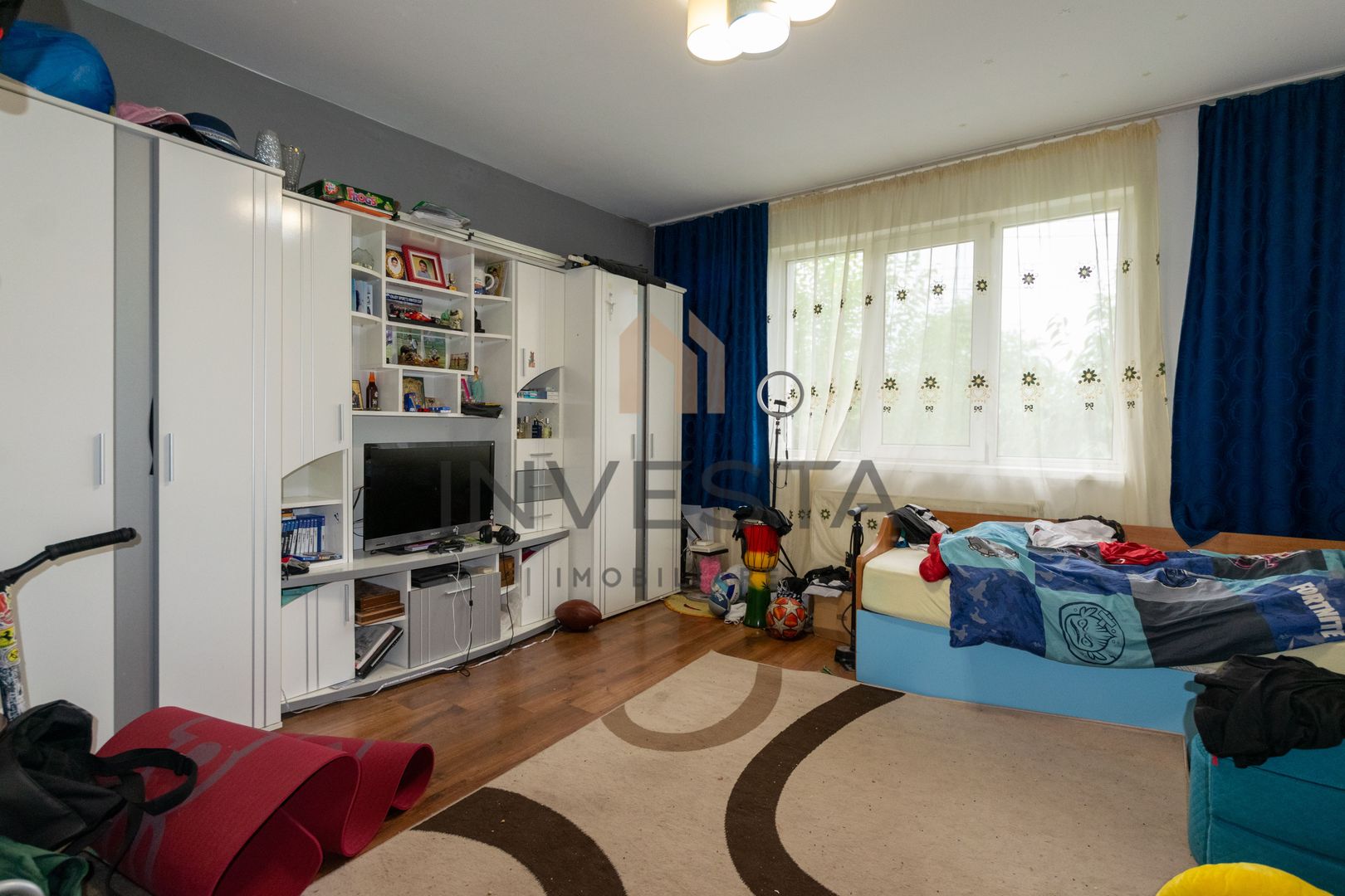 DE VANZARE CASA CU 4 CAMERE BUNA ZIUA - Poză 9