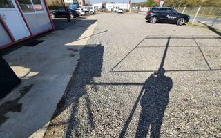 Parc Auto cu birou,garaj,1000mp teren cu deschidere la E60 - Poză 6