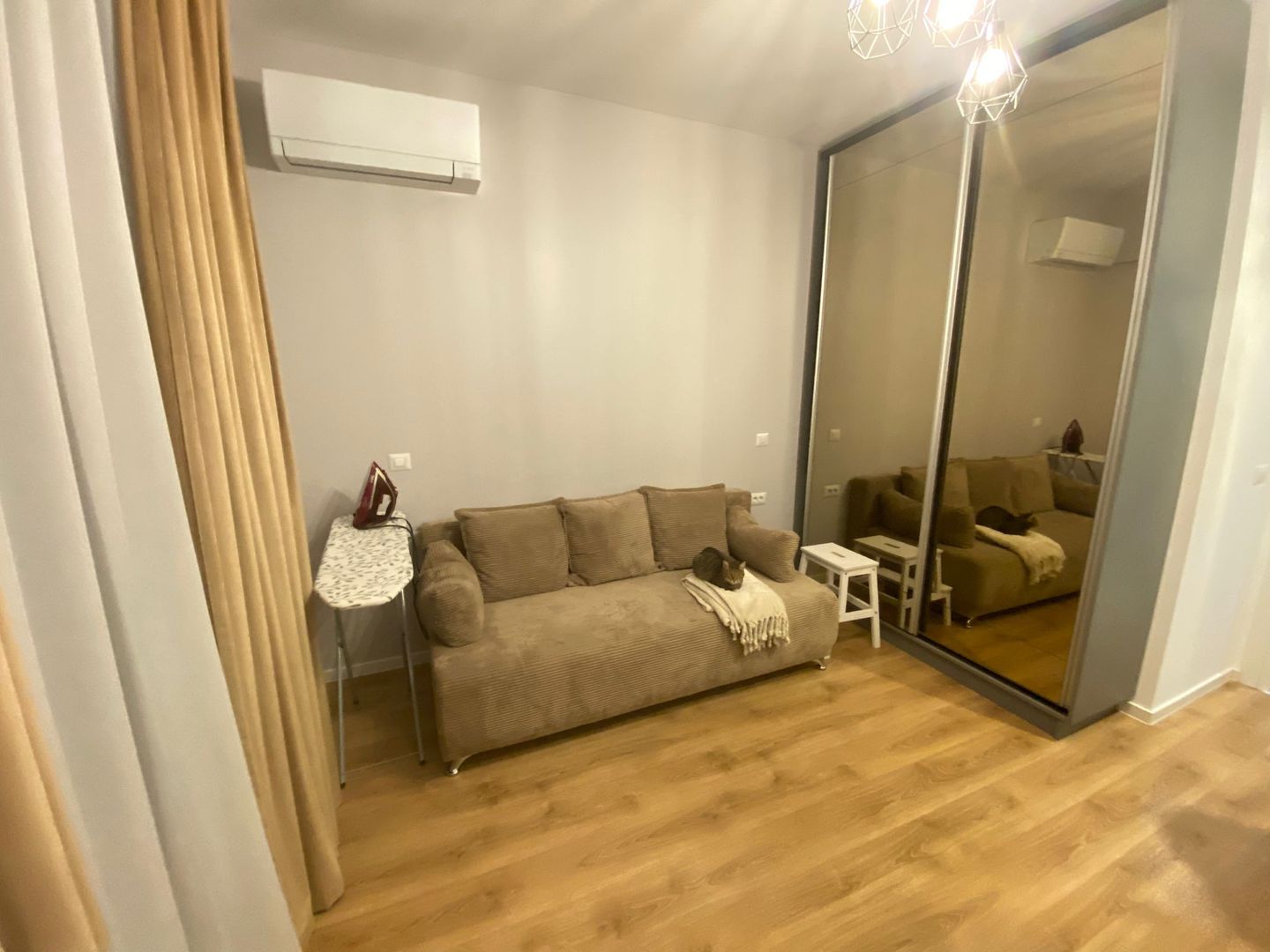 De Inchiriat Apartament 3 Camere de Lux, pe 2 Nivele, Sebastian sect.5 - Poză 9