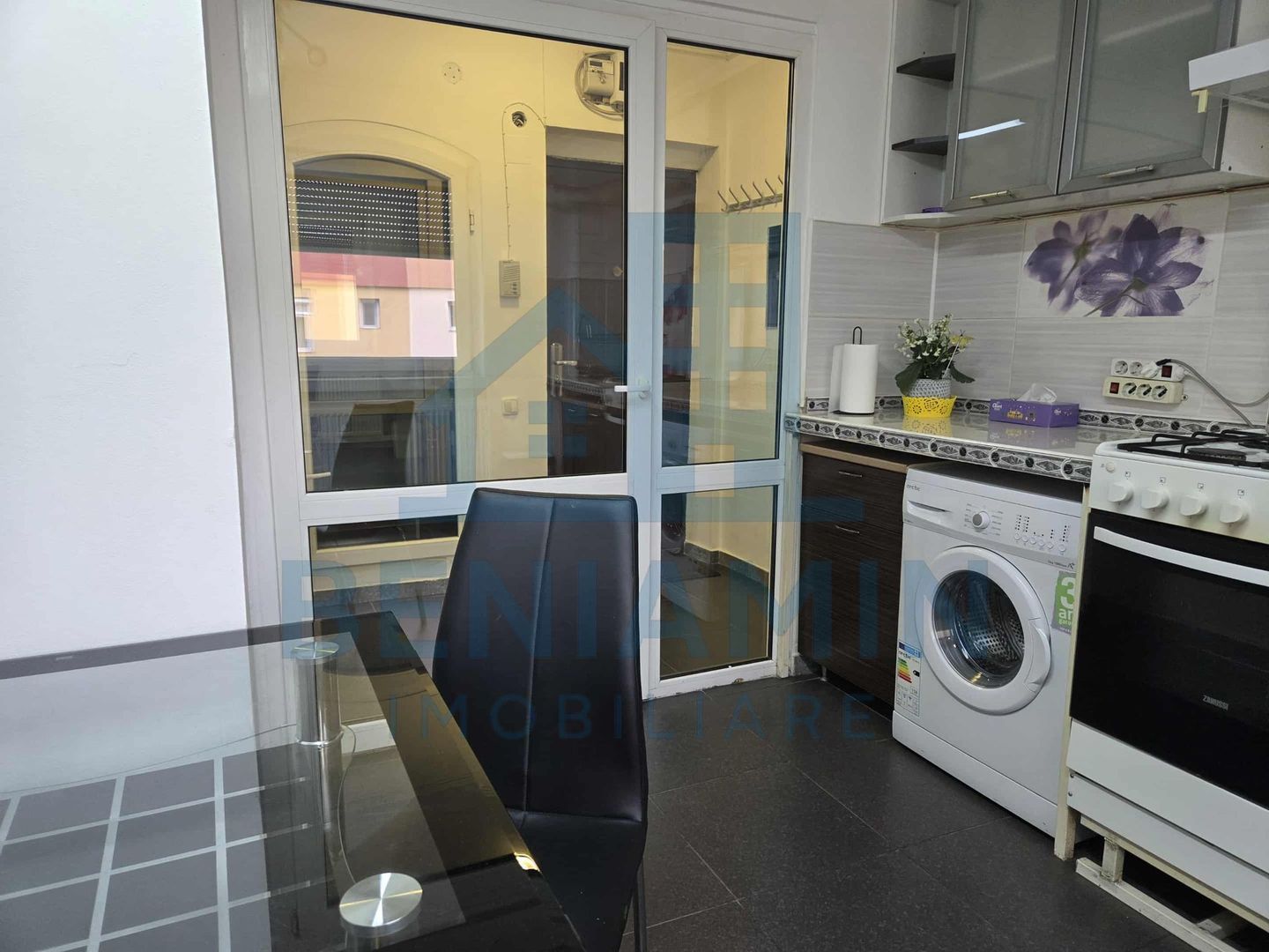 Apartament luminos cu 3 camere, mobilat, în zona Rovine/Piața Gării - Poză 10