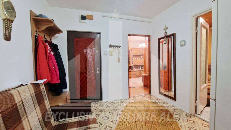 Apartament cu 2 camere decomandate zona Mall - Poză 1