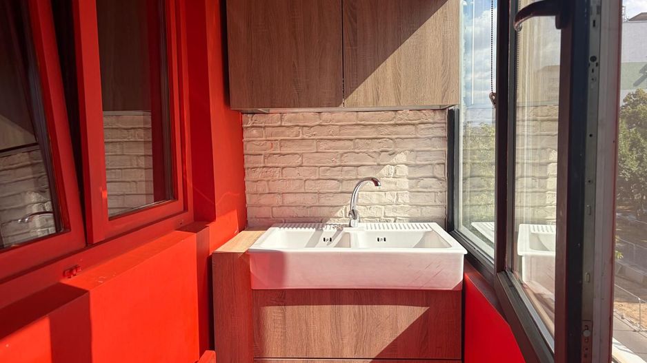 Apartament cochet, doua camere semidecomandat, 1 Mai - Poză 10