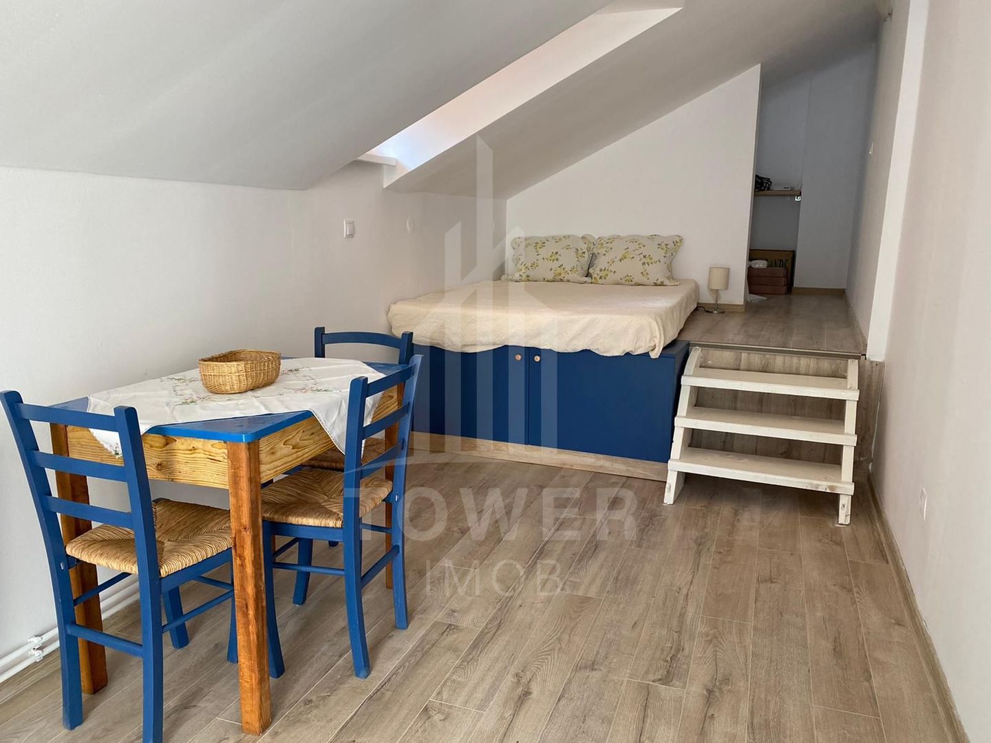 Apartament tip studio - zona 9 Mai - Poză 3