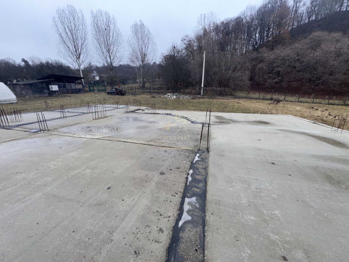 TEREN INTRAVILAN 2200 MP CAMPULUNG ARGES - Poză 25