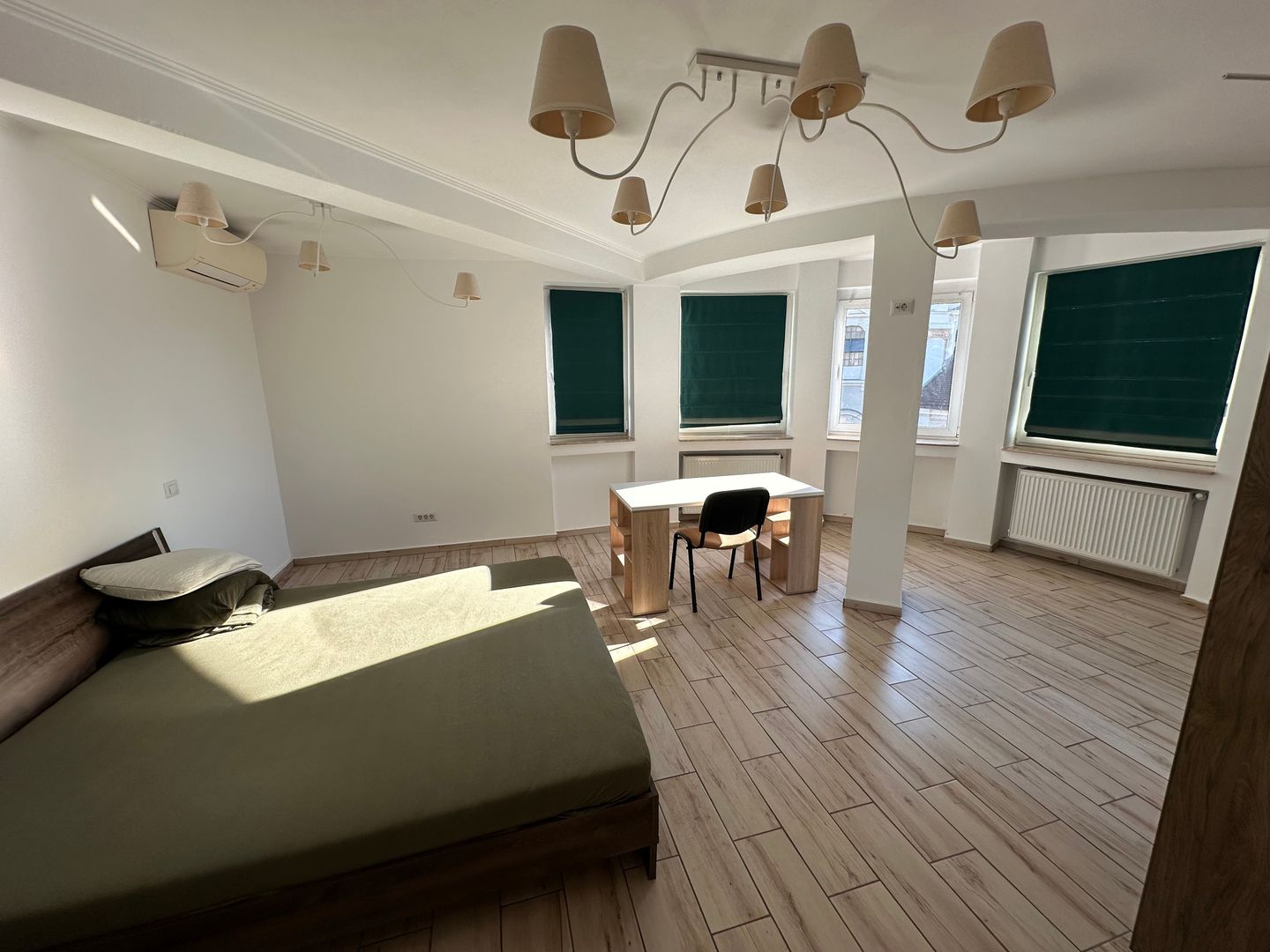 Apartment 4 camere Piata Unirii aproape de Medicina - Poză 13