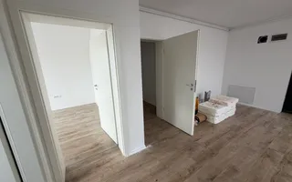 Spatios. Bucatarie inchisa. 2 balcoane. - Poză 13
