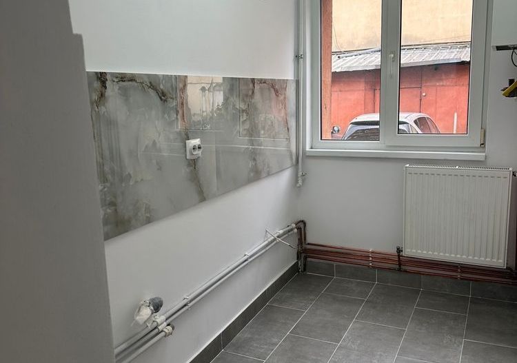 Apartament cu 2 camere de vânzare in centru Alba Iulia - Poză 3