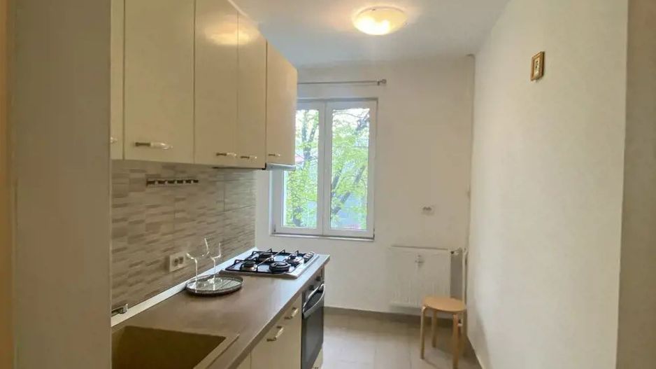 Particular, inchiriez Apartament de 2 camere, Str Calea Floreasca, vis a vis de blocurile One - Poză 4