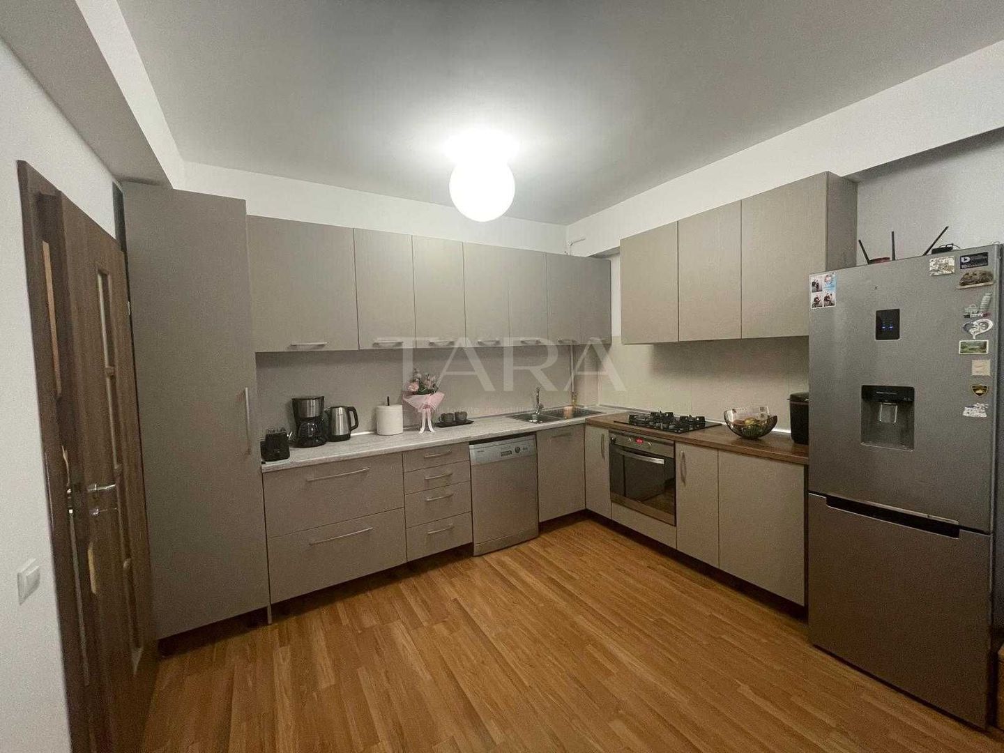 Apartament cu 2 camere de vânzare în Florești, zona Porii - Poză 1