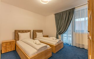 Pensiune Râșnov, 13 camere plus locuință proprietar, zonă Cetate - Poză 33