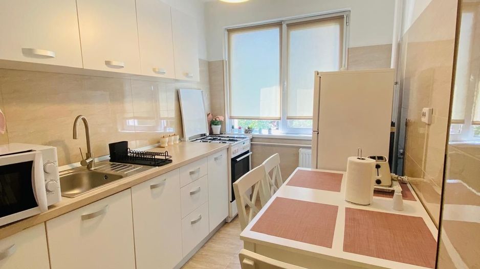 Berceni Grand Arena, renovat, mobilat, utilat modern, pretabil familie - Poză 1