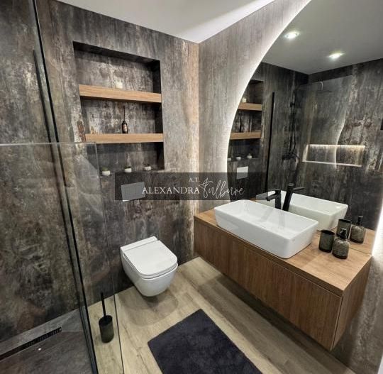 Apartament in vila l decomandat l la cheie l parcare l Cometei - Poză 5