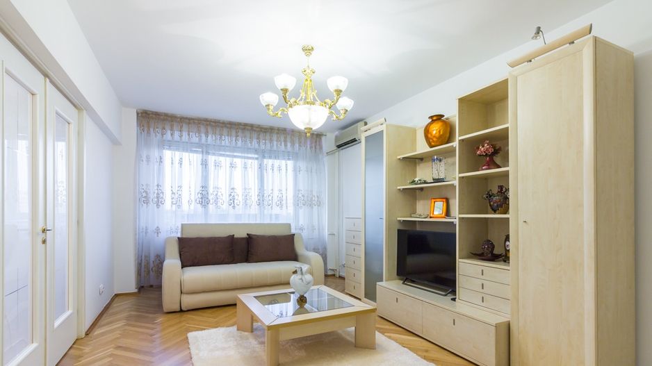 4 Camere de inchiriat, zona Libertății-vedere CASA POPORULUI - Poză 1