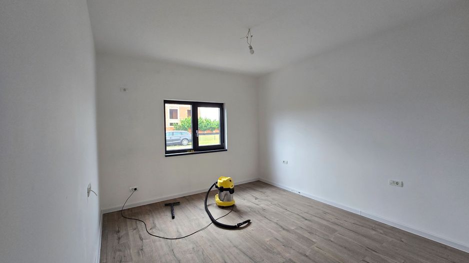 1/2 Duplex pe parter,predare la cheie  , 3 dormitoare, Zona Metro 2, Comision 0% - Poză 9