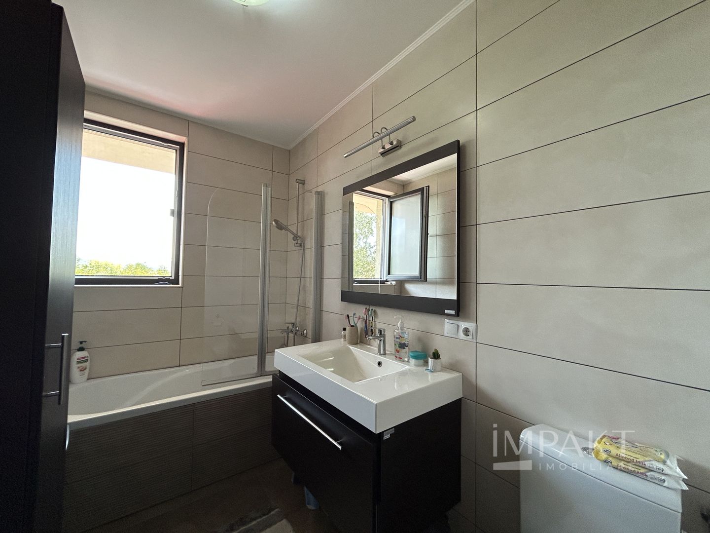 Vanzare apartament cu 2 camere + garaj, Borhanci! - Poză 8