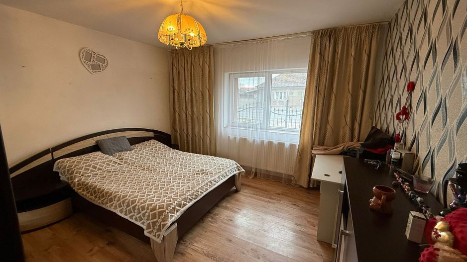 Casa spatioasa de vanzare plan parter in Osorhei - Poză 6