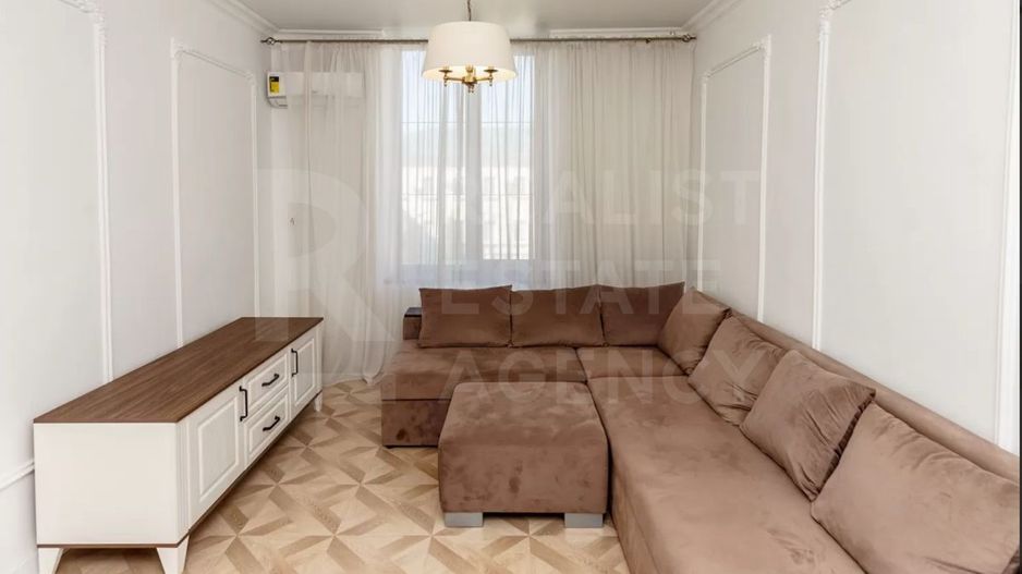 Chirie, apartament,  3 camere, bd. Ştefan cel Mare şi Sfînt, Centru - Poză 1