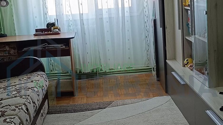 Apartament 4 camere Nicolina-Cug - Poză 2