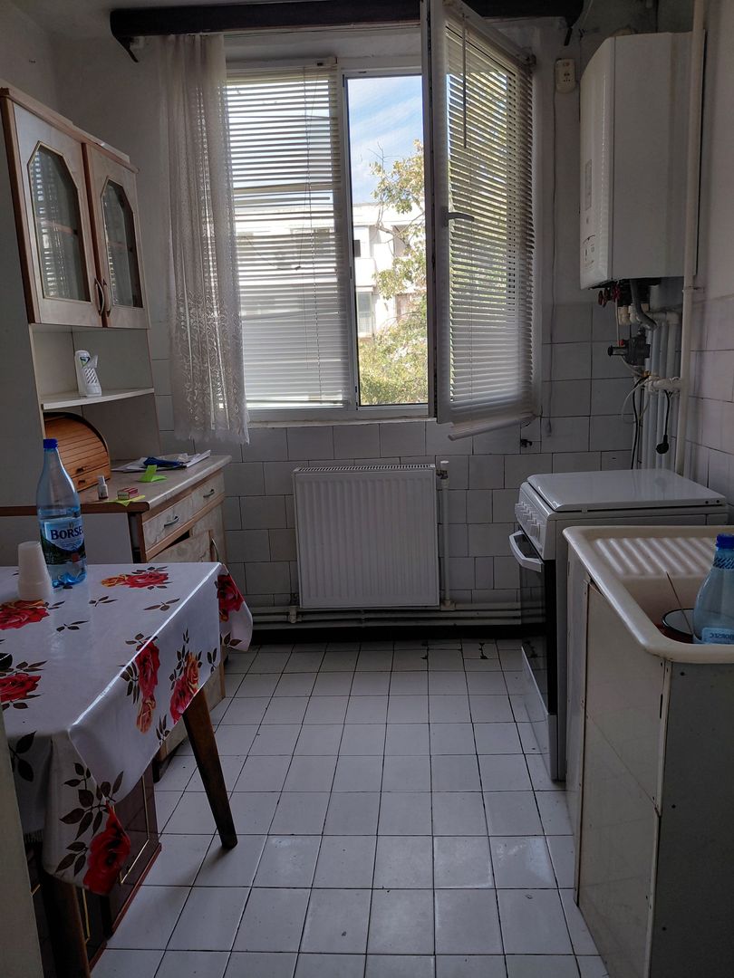 Aprtament 2 cam, Tig 1,et 3 si  un garaj mare langa bloc - Poză 3