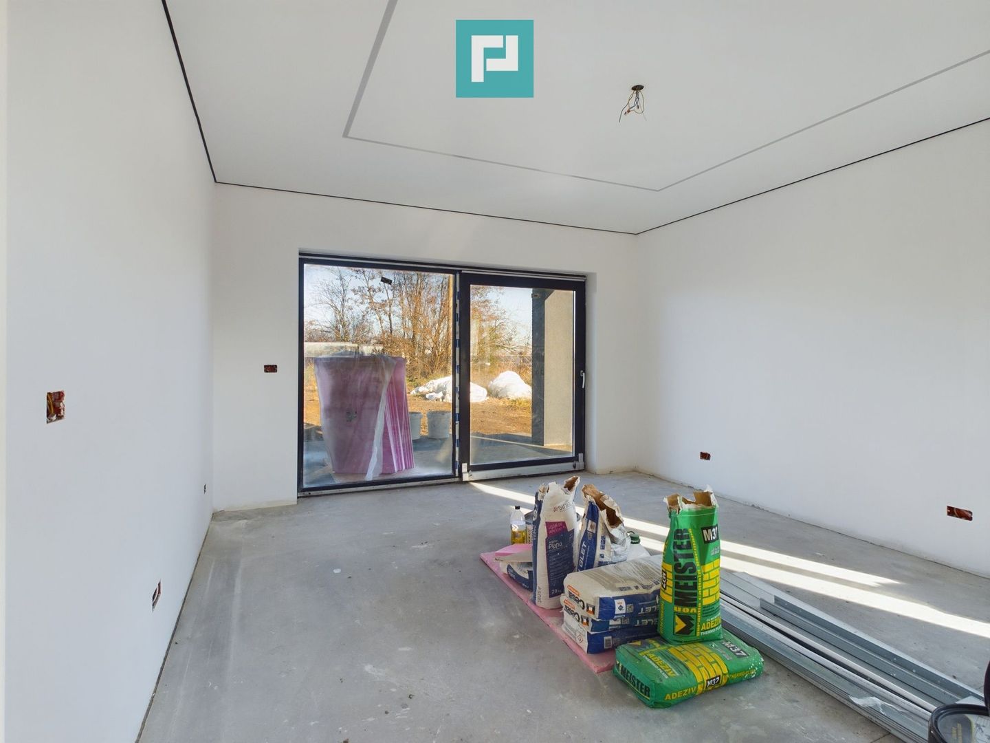 Vilă modernă în Șofronea - Poză 15