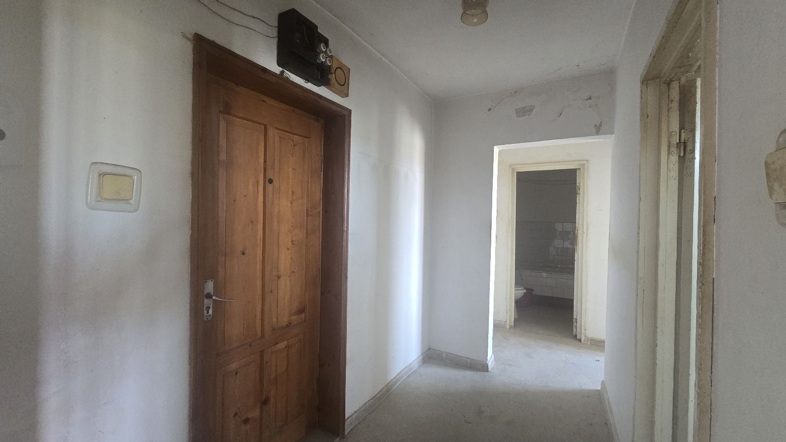 Apartament 2 camere, 43mp,decomandat,ultracentral,Covasna - Poză 3