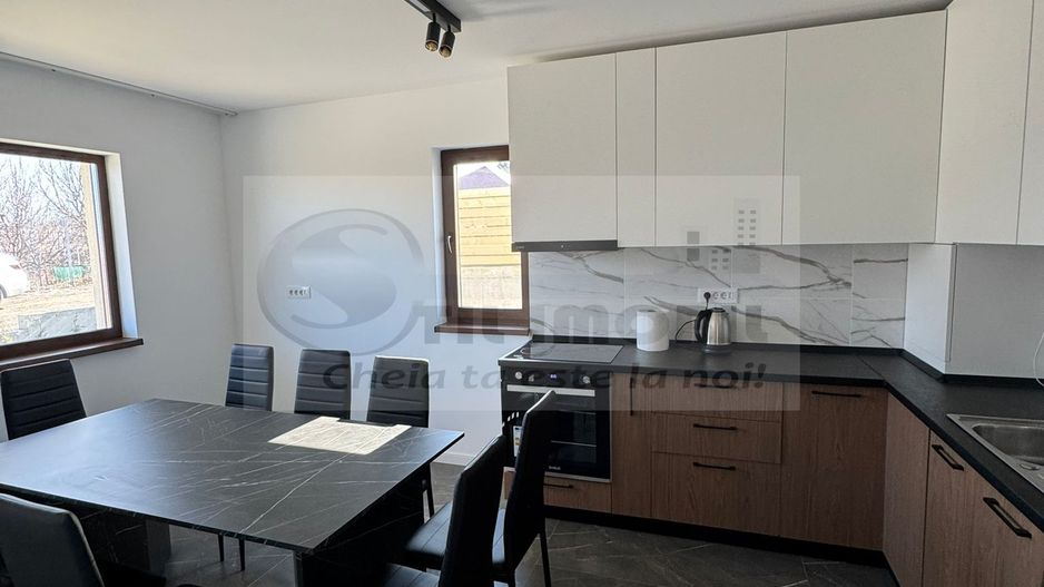 Casa moderna si spatioasa cu 4 camere si curte - zona Horpaz - 890€ - Poză 8