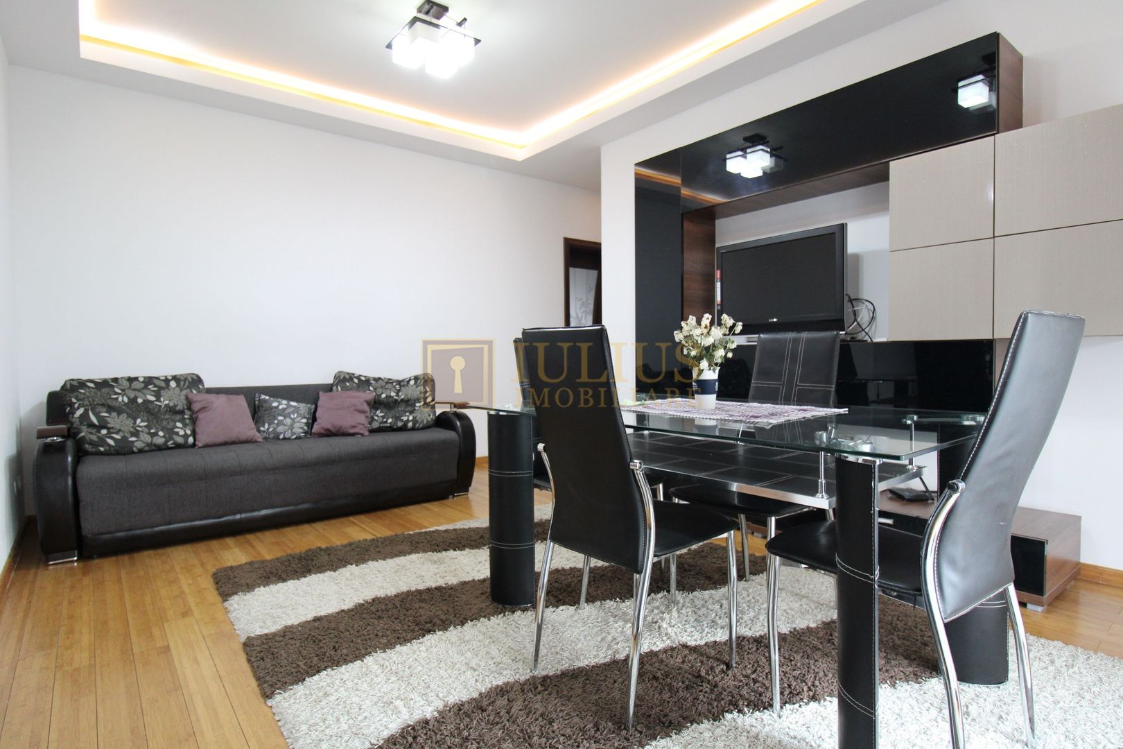 Stadion/Complex Studentesc;3 camere, 2 dormitoare egale, centrala proprie si AC. - Poză 2