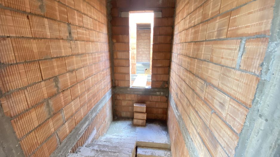 COMISION 0, CASĂ LA ROSU IN SACALAZ, 5 Camere, 107mp Utili, 300mp Teren - Poză 4