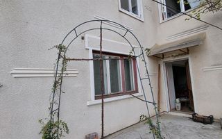 Vila de Vanzare Zona Centru - Poză 1