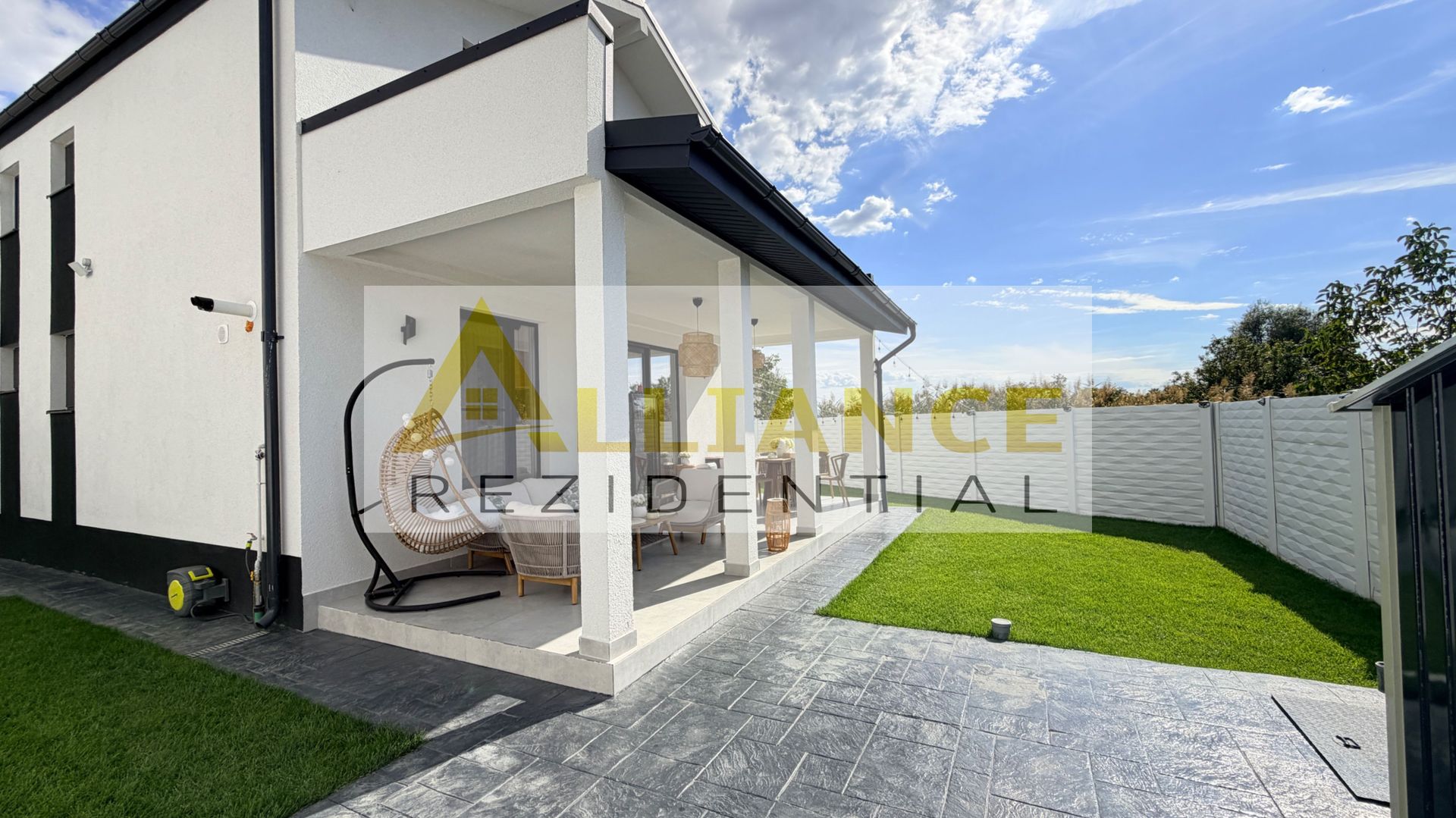 CASA ULTRAMODERNA DE VANZARE IN BERCENI | COMPLET MOBILATA SI UTILATA - Poză 4