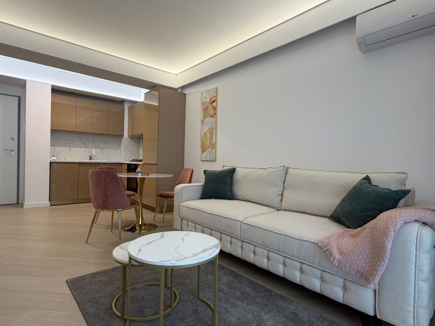 Apartament de inchiriat | Parcare | Cortina North - Poză 1