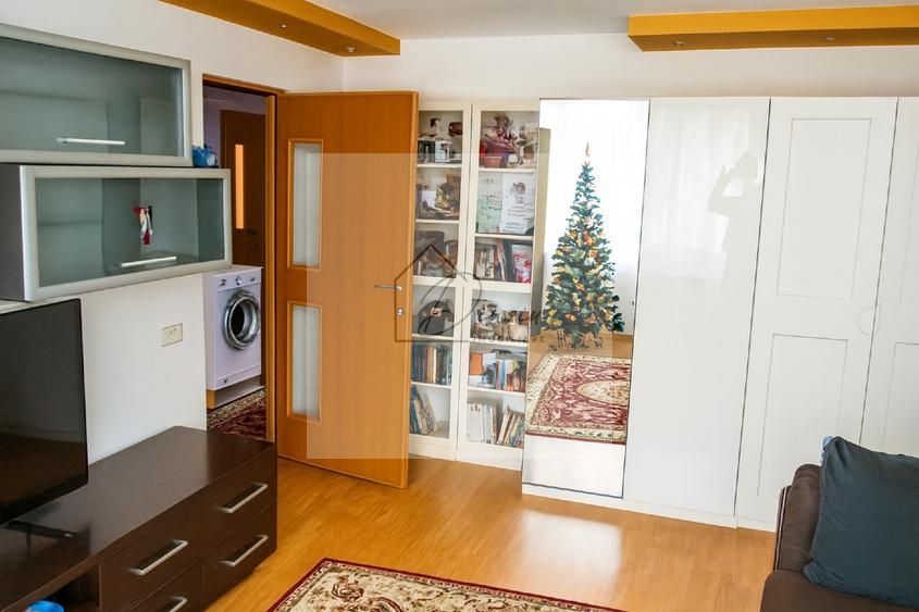 Apartament 3 camere complet mobilat + boxa + parcare Resita Crisului - Poză 1