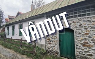 **VANDUT** Casă, Gărâna, munții Semenic, la doi pași de Scenă - Poză 1