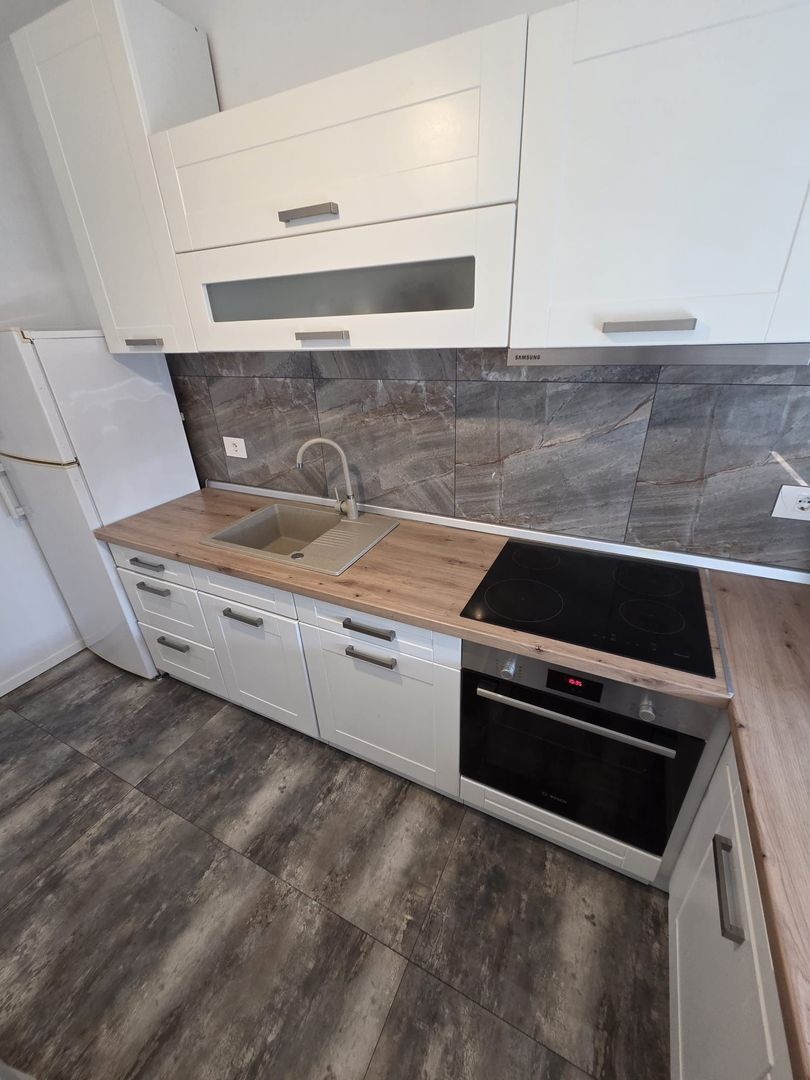 APARTAMENT 2 CAMERE PRIMA ONESTILOR - Poză 4
