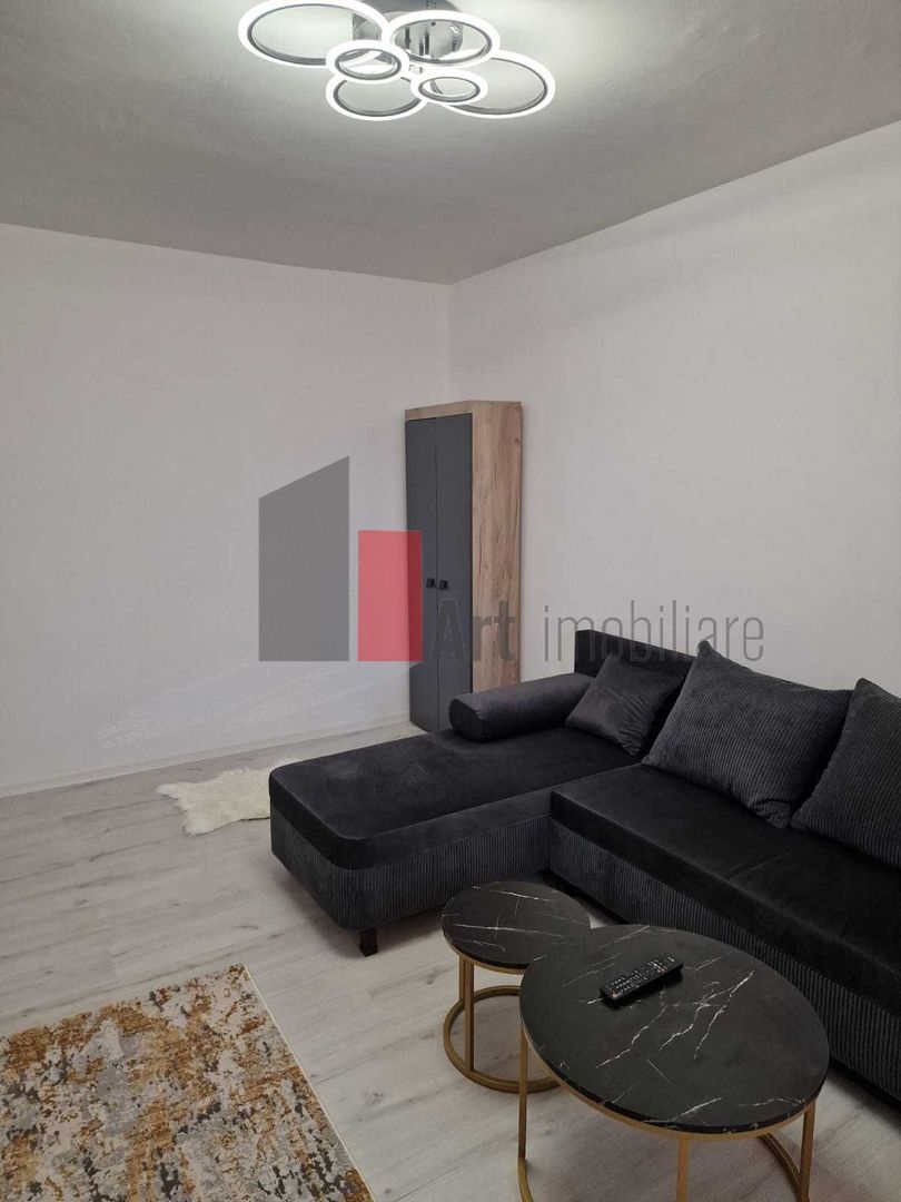 Inchiriez apartament  2 cam,metrou Eroii Revolutiei,complet renovat si utilat mo - Poză 8