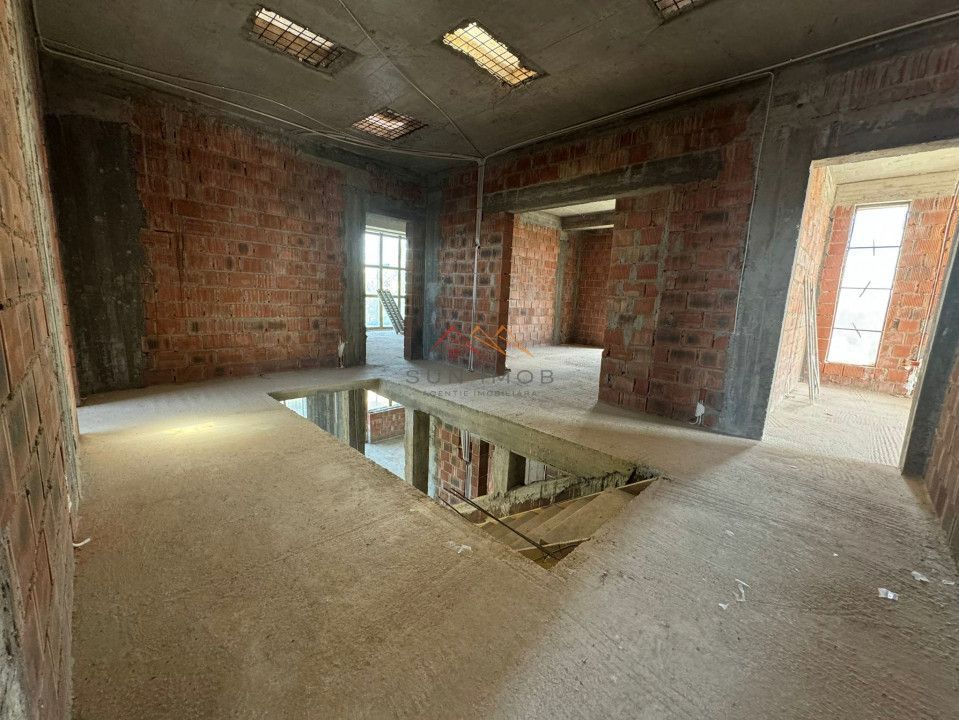Vila deosebita, D+P+E+M, nefinalizata, 10 camere,2838m2, negociabil - Poză 22