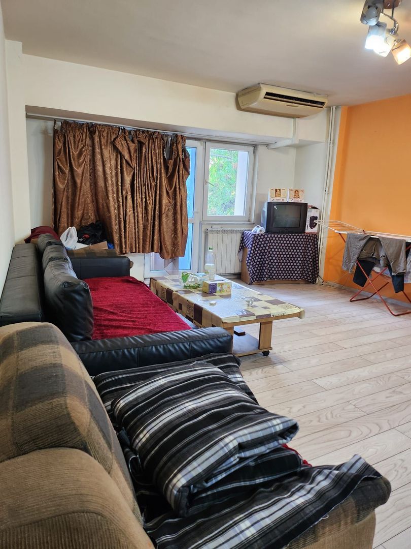 Vanzare Apartament 2 Camere Bd. Unirii la intersectia Nerva Traian cu O. Goga - Poză 1