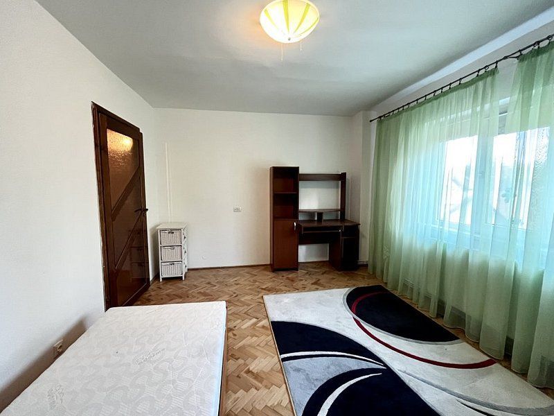 Un apartament spațios cu 3 camere, et. 1, in zona Girocului - Vladeasa - Poză 10