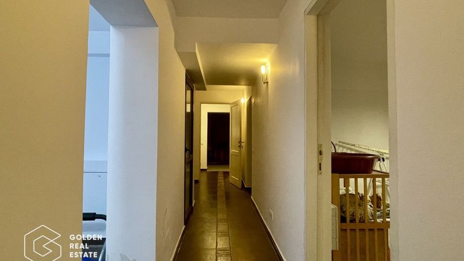 Apartament cu 5 camere și demisol mare, 2 bai, intrare separată - Poză 26
