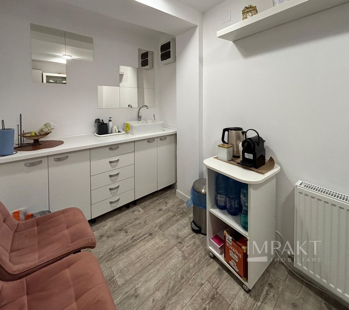 Spațiu comercial de vanzare – salon activ, randament imediat - Poză 8